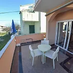 Front In With Wifi Apartmán