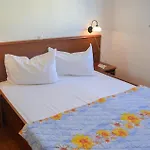 Apartment Front In With Wifi