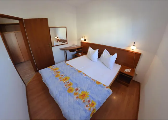 Front In With Wifi Turanj