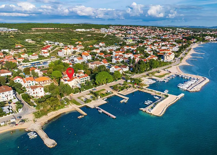 Front In With Wifi Apartamento Turanj