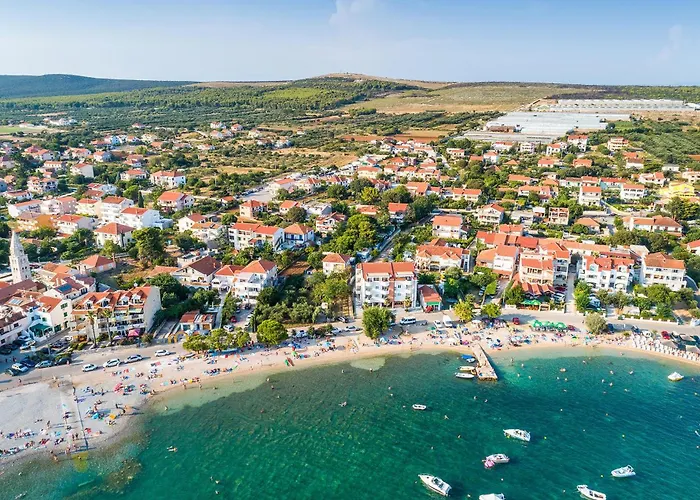 Front In With Wifi Apartamento Turanj